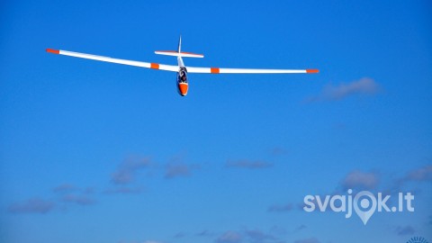 Kupiškio aeroklubas: Pažintiniai ir akrobatiniai skrydžiai sklandytuve