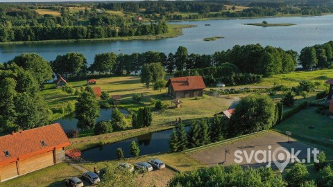 ramus-poilsis-seimoms-sodyboje-valley-house-prie-ezero-cover